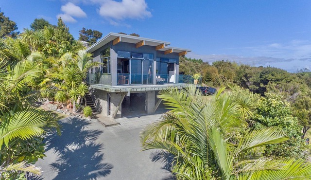 Tirohanga - Beach house @ Cable Bay