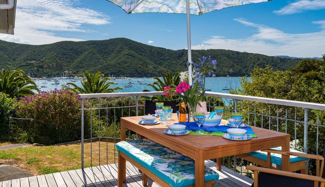 Tirohanga Wai - Waikawa Holiday Home