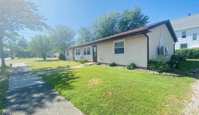 Tis’ Time Hideaway. Just a few blocks from beautiful Lake Erie!