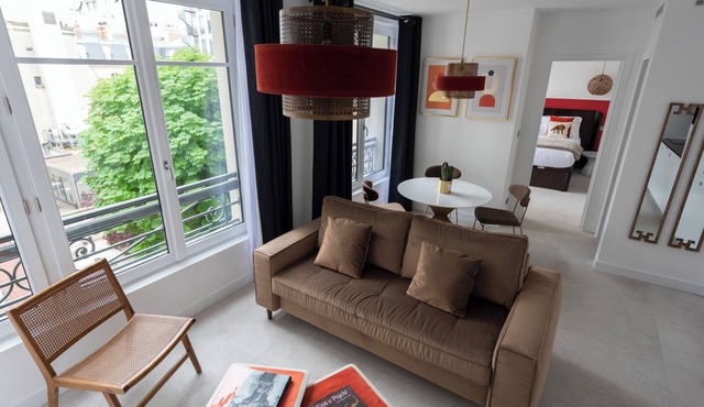 Tita, 4 stars, Luxury at 2 steps from the Champs Elysées