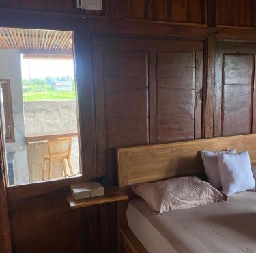 Tita Wooden House