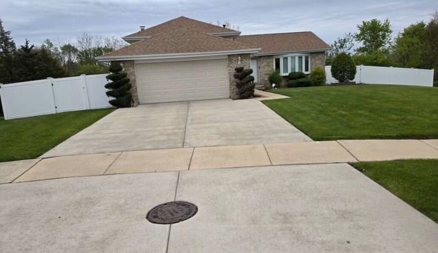Title: Spacious Retreat with Patio & Home Gym