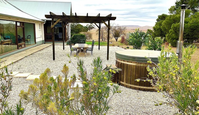 Tiverina Park - Luxury Rural Escape. Your next getaway!