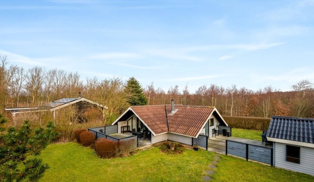 "Tjana" - 6km from the sea by Interhome