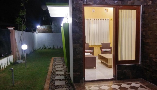 Tjunduk Djiwanta Family House