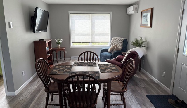 TKW Farms B & B Duplex. Unit A No Pets