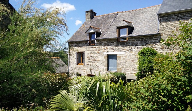 TO RENT GITE WITH SPA NEAR DINAN ST MALO COTE D EMERAUDE