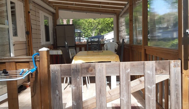 To rent in the heart of the Landes forest between Biscarrosse and Mimizan, Mobilhome 8places