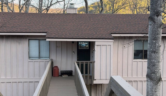 To The Mountains | Massanutten Townhouse | Arcade | Near Slopes