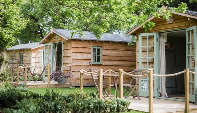 Toad Hall Lodges - Luxury Glamping Lodges Near Southwold!