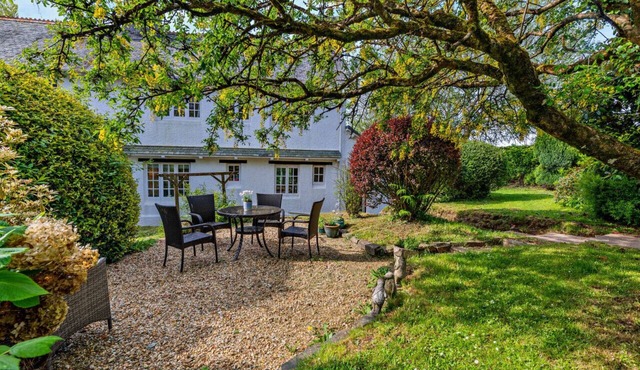 Toad Hall - Three Bedroom House, Sleeps 5