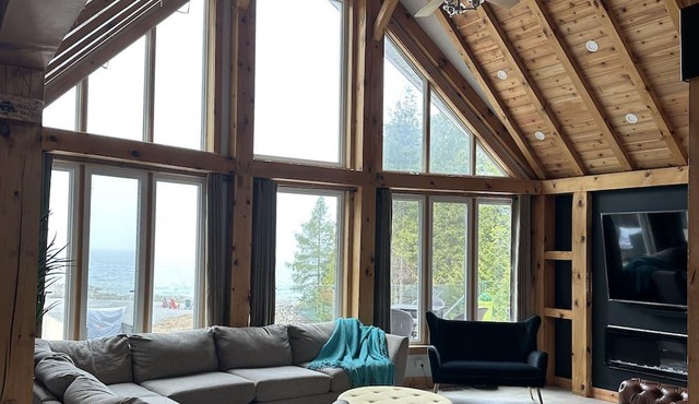 Tobermory cottage, lakefront, waterfront, private beach, boat dock