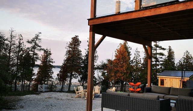 Tobermory Modern Waterfront Escape w/kayaks