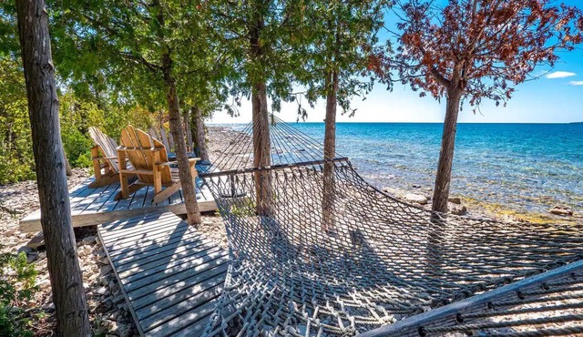 Tobermory Waterfront Cottage @ Singing Sands Beach