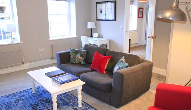 Tobys Court - ground floor apartment with private parking