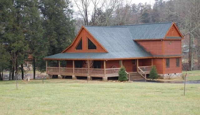 Toccoa River Cabin - Beautiful! Fishing! Tubing! Hiking!