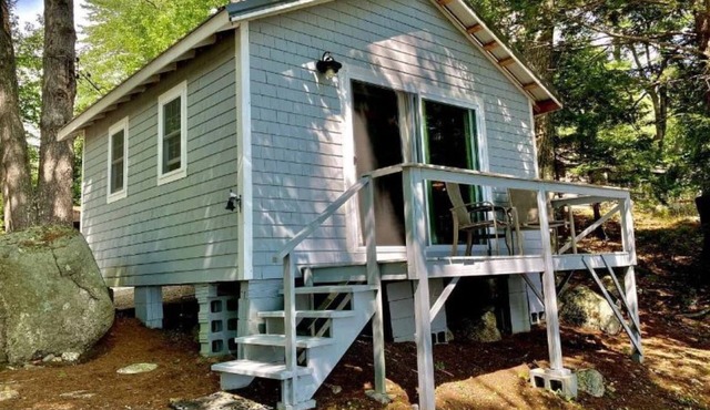 Toddy Pond Pinetree Cabin-Stunning views,water fun,close to coastal towns, parks