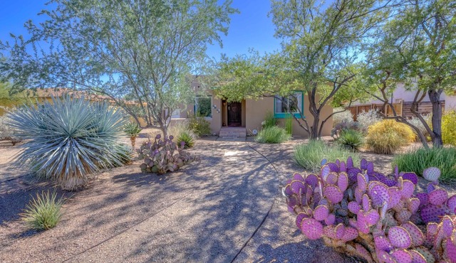 Tohono O'odham House: historic adobe close to UAZ with fire pit and more!