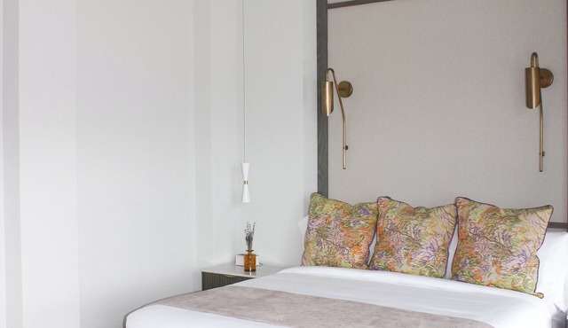 Toile & Bubble Lavender Suite