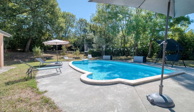 Toit Pour Vous in Maurens – Relaxing Village Getaway with Garden and Pool