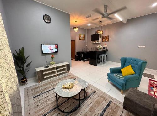 Tok Wan's Studio Homestay