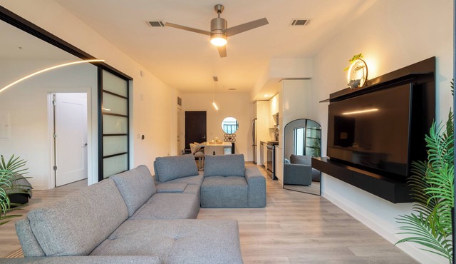 Tokyo King Suite Near Buckhead