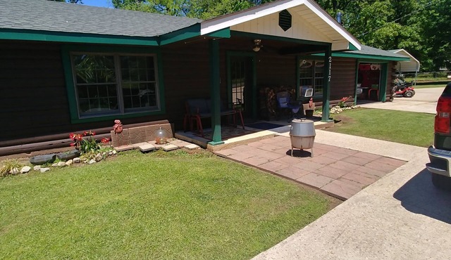 Toledo Bend Cabin on the Creek