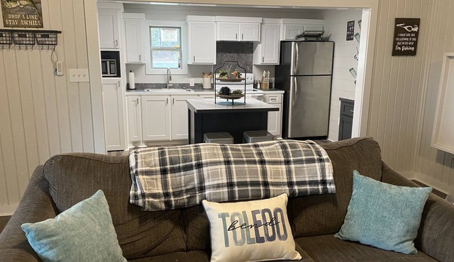 Toledo Bend-Midlake Cottage—5 miles from town!