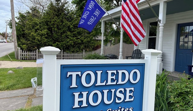 Toledo House Guest Suite C. Catering to couples. Great location downtown PIB.