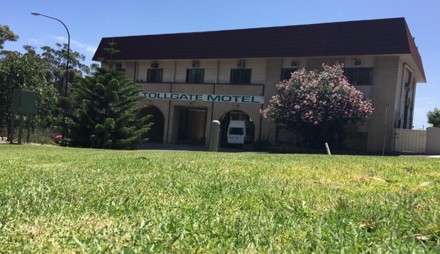 Tollgate Motel