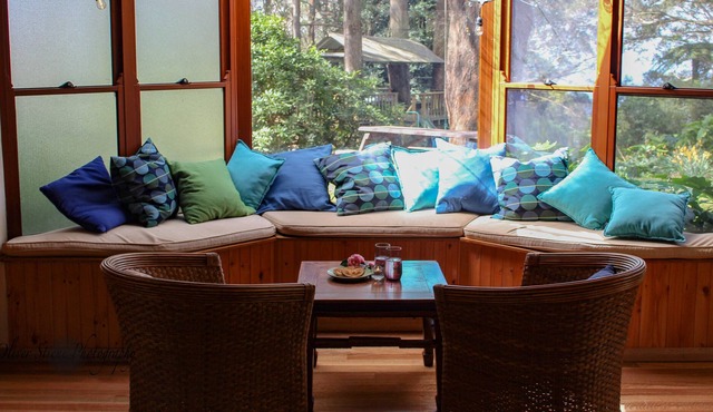 Tomah Retreat, BREATHE with Fireplace and Garden Sauna near Botanic Gardens, Next to the Botanical G