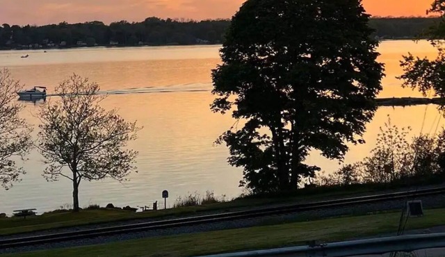 Tom’s Lake Views- Charming 2bedroom Apt nestled in the heart of the Finger lakes