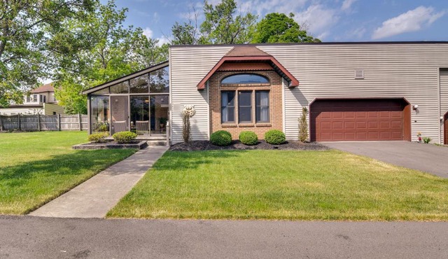 Tonawanda Vacation Rental about 13 Mi to Niagara Falls