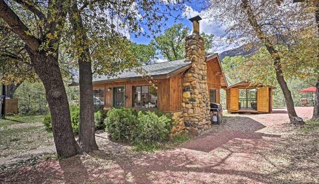 Tonto Nat'l Forest Riverside Cabin!