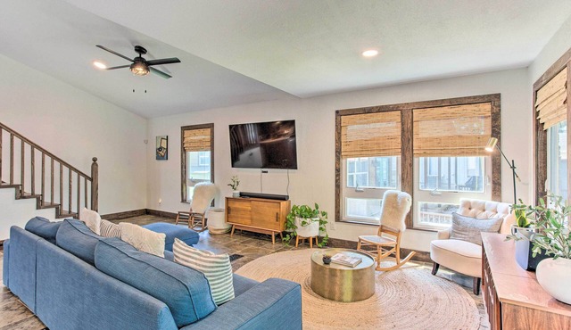 Tool Waterfront Home w/Hot Tub & Fire Pit!