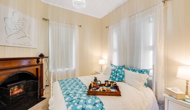 Toowoomba Character listed cottage/pet friendly.