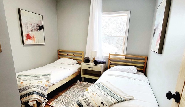 Top 5% 3BR Gem Prime Location, Special Backyard, Great Hosts