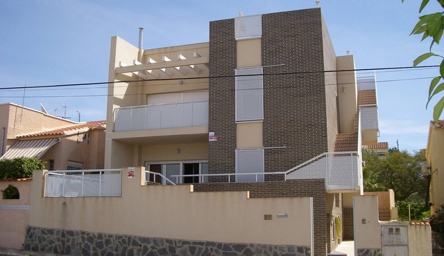 Top apartment in urbanization La Marina, Región Alicante
