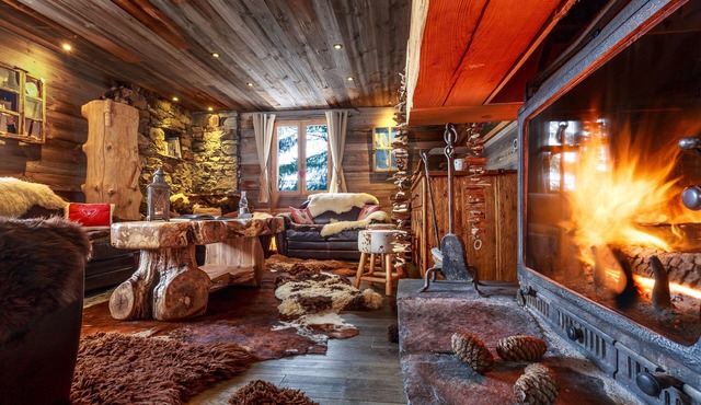 TOP CHALET 360m2, NEAR OF THE SLOPES, 2 SPAS SAUNA, HAMMAM, WIFI, HIGH SERVICE