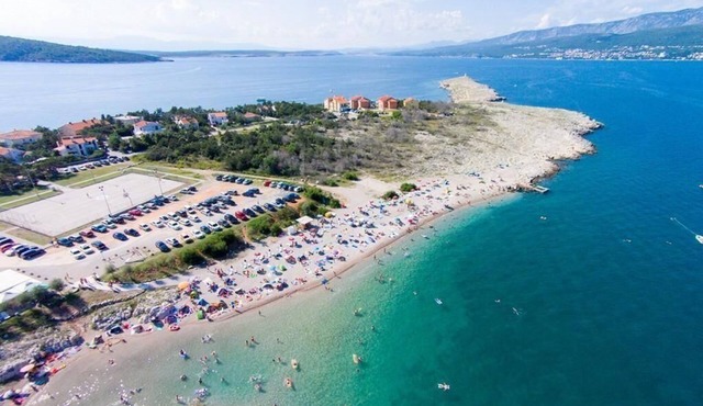 Top flat - sea view, pet friendly