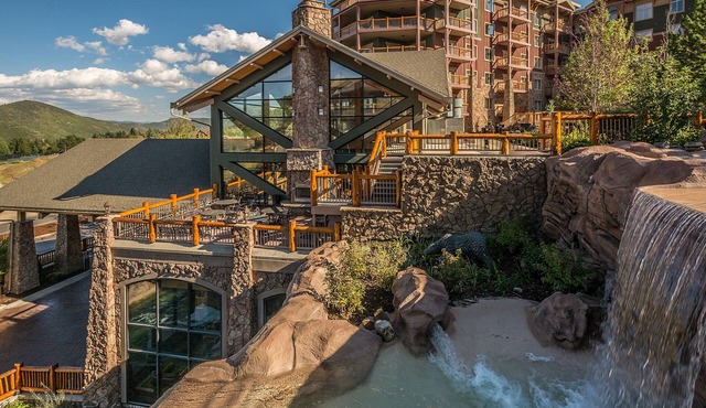 Top Floor 1 Bedroom Unit at Amazing Westgate Resort base of Canyons Ski Area