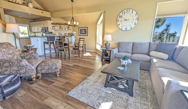 Top Floor, 2Bd,2Ba Condo near Downtown Bend 424A