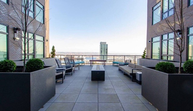 Top Floor/Balcony/55" 4K Smart TV/360 Rooftop View