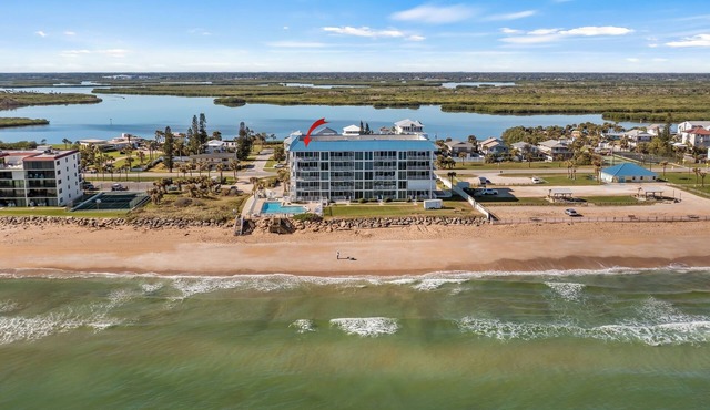 Top-Floor Beachfront Condo-Sunrise, Sunset & Rocket Launch Views-Renovated