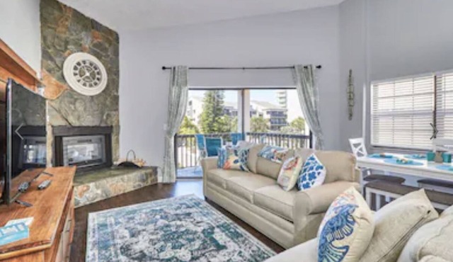 Top floor beach condo with gulf & inter-coastal views!