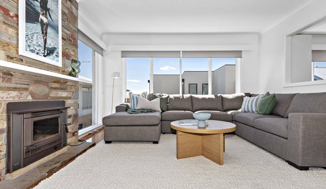 Top Floor Beach Retreat Apartment