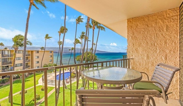Top Floor Condo- Ocean Views w Pool Steps to Beach