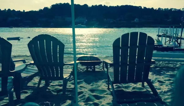 Top-Floor Condo w/Private Beach Incredible views