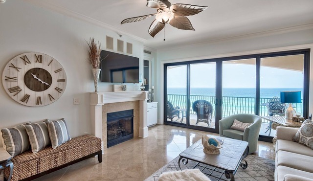 Top Floor Gulf-Front Condo, Whirlpool Bath, access to Infinity Pool, 310 Ft Pri