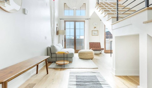 Top Floor Loft With Patio